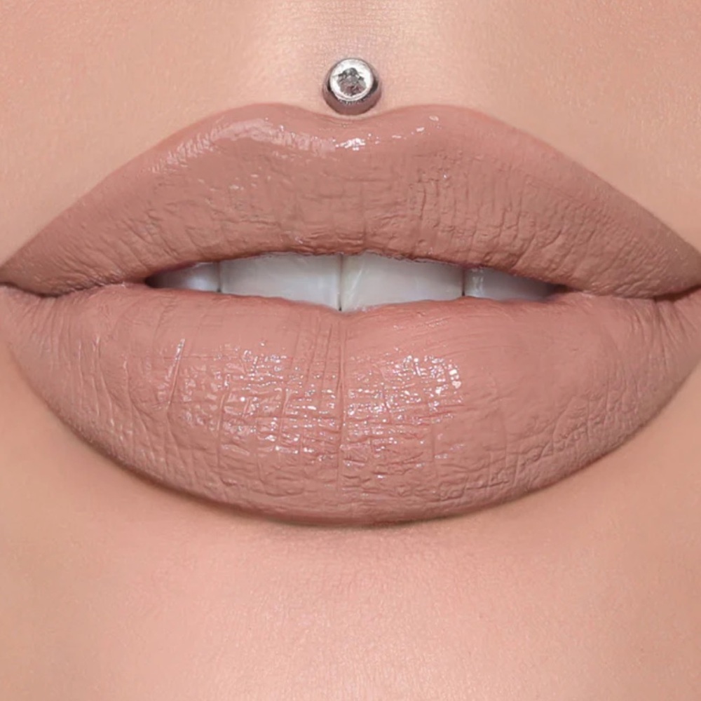 JEFFREE STAR MANNEQUIN Highly Pigmented Supreme Gloss